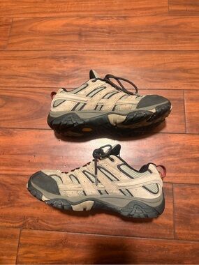 Merrell Beige Tan and Black Men's Hiking Sneakers
